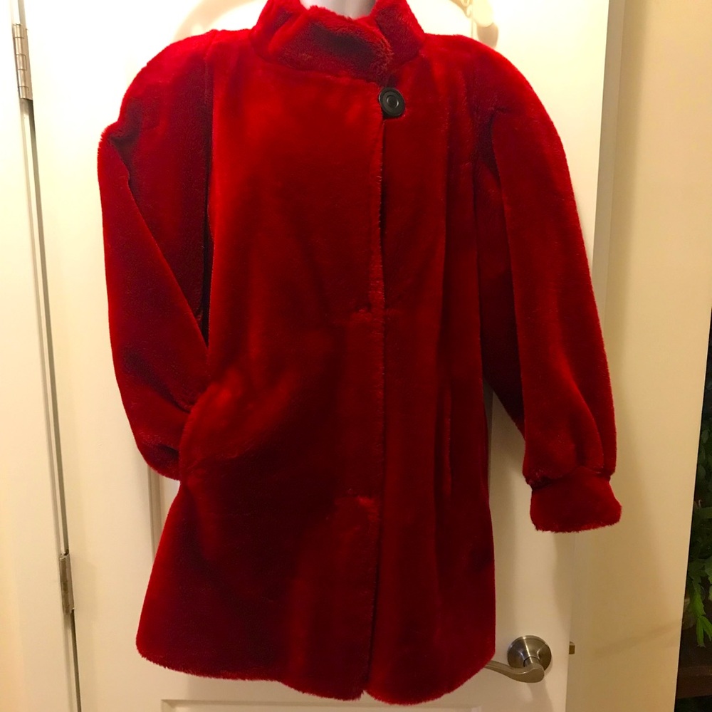 Womens Vintage Red Faux Fur Coat mid-length Excellent Vintage Condition